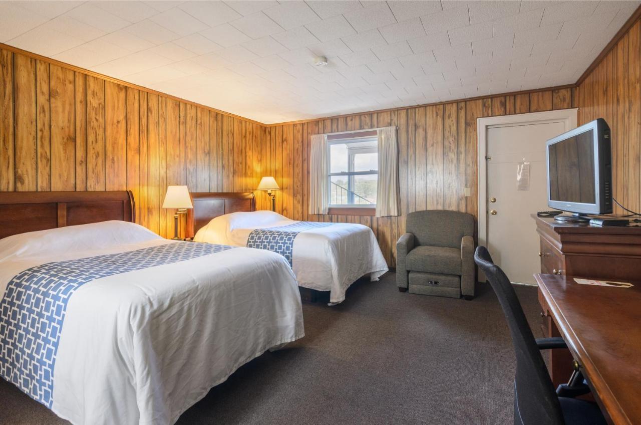 Knob Hill Motor Lodge Hillsville Bagian luar foto