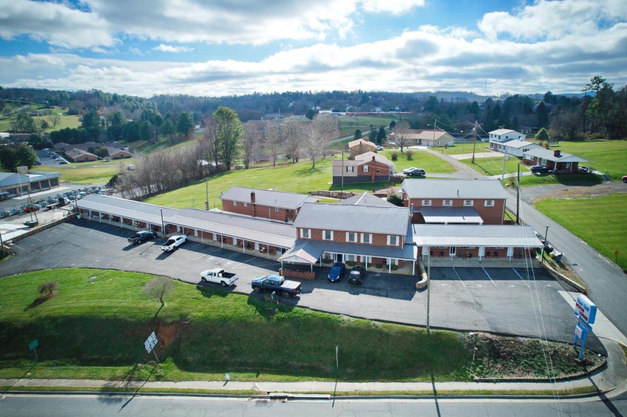 Knob Hill Motor Lodge Hillsville Bagian luar foto